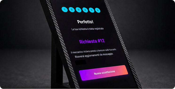 Totem Ariaa con schermata di conferma accettazione completata e numero richiesta assegnato